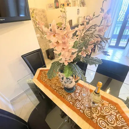 Centrally Located A1 - Sleeps 6 - Terrace - Bbq - Car Not Needed Wifi Апартаменты *