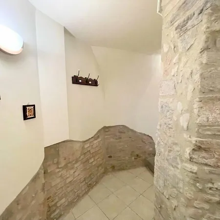 Lägenhet Centrally Located A1 - Sleeps 6 - Terrace - Bbq - Car Not Needed Wifi