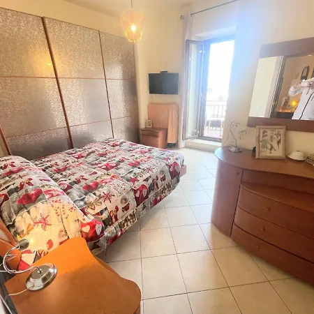 Апартаменты Centrally Located A1 - Sleeps 6 - Terrace - Bbq - Car Not Needed Wifi Сполето
