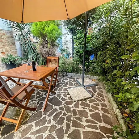 Centrally Located A1 - Sleeps 6 - Terrace - Bbq - Car Not Needed Wifi * Spoleto