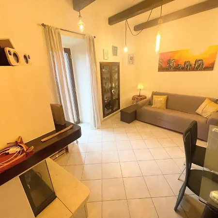 Centrally Located A1 - Sleeps 6 - Terrace - Bbq - Car Not Needed Wifi * Сполето