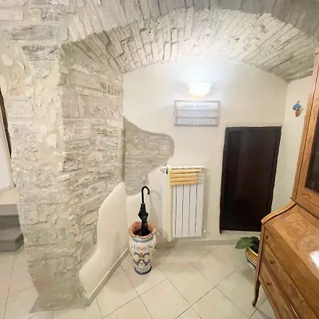 Centrally Located A1 - Sleeps 6 - Terrace - Bbq - Car Not Needed Wifi *