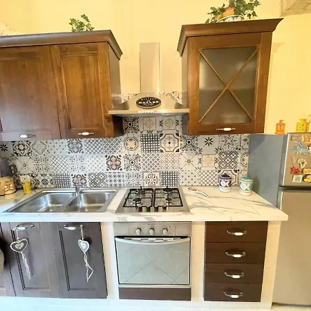 Centrally Located A1 - Sleeps 6 - Terrace - Bbq - Car Not Needed Wifi * Сполето