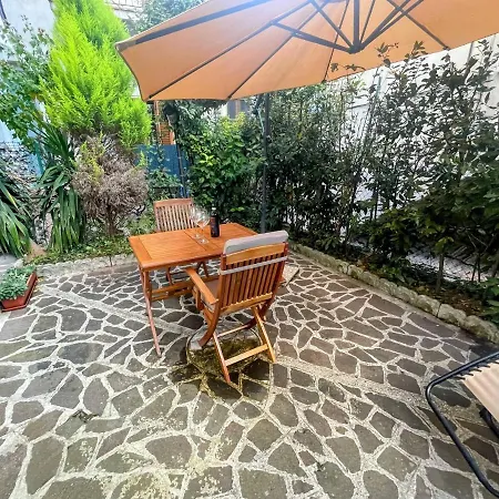 Lägenhet Centrally Located A1 - Sleeps 6 - Terrace - Bbq - Car Not Needed Wifi