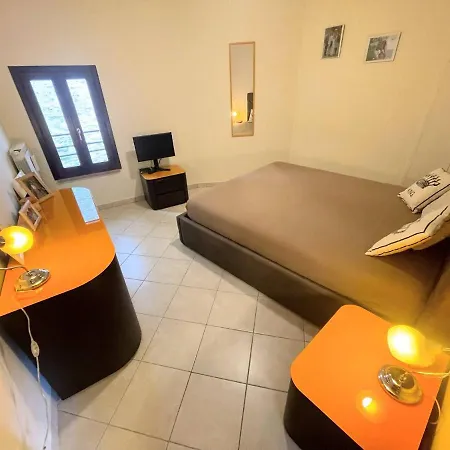 Centrally Located A1 - Sleeps 6 - Terrace - Bbq - Car Not Needed Wifi *